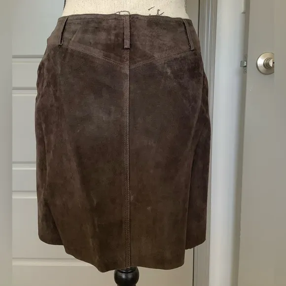 🤠 NWOT Suede Mini Skirt 🤠