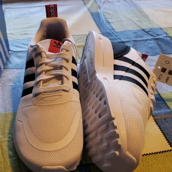 ADIDAS Multix Sneakers