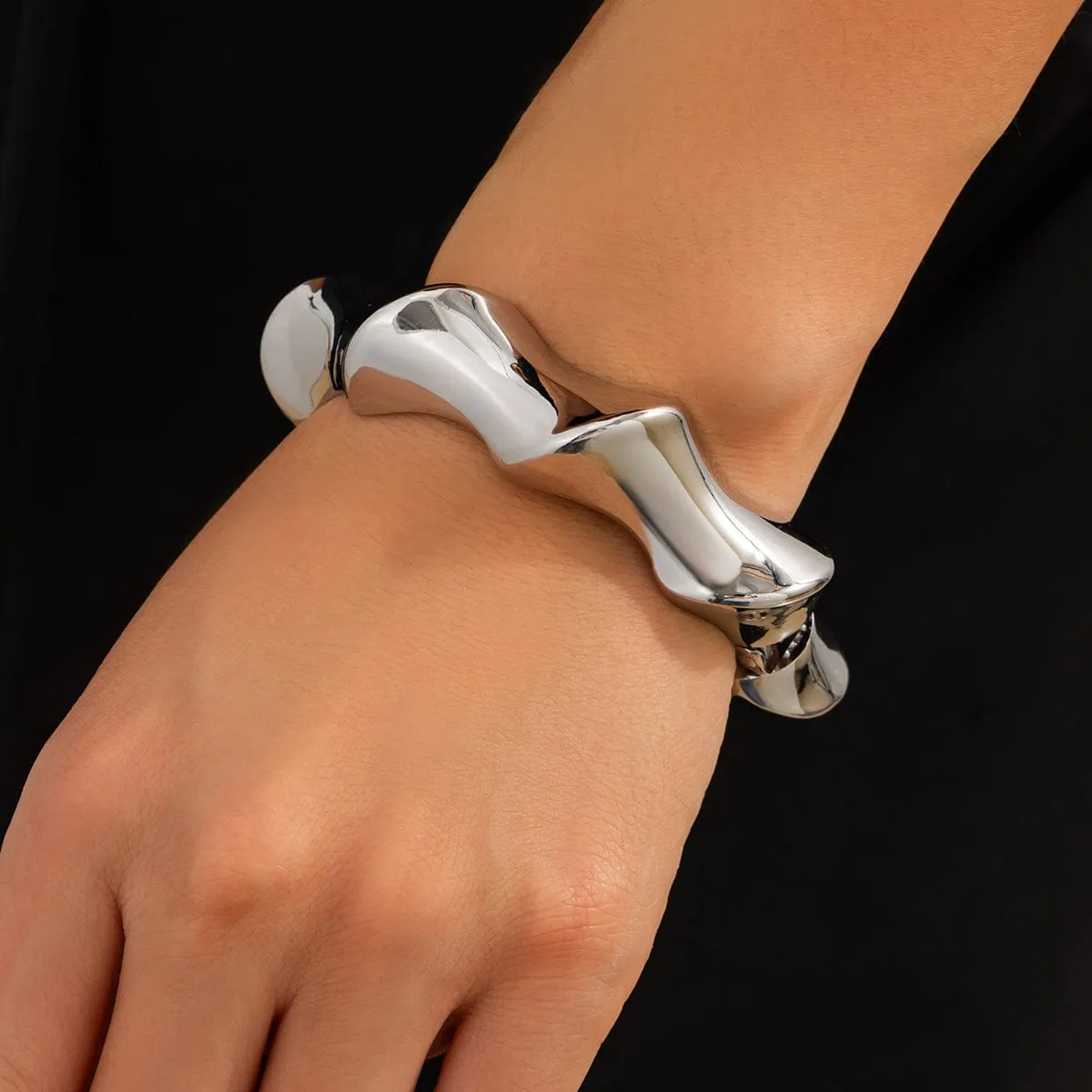 Chic Silver Tone Glossy Twisted Bangle Bracelet