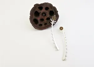 DAVU minimalist totem earrings
