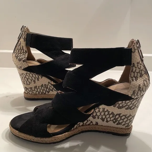 Donald Pliner Wedge
