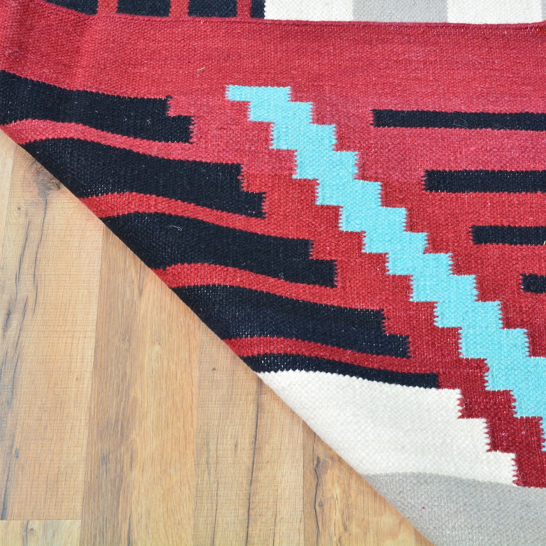 Hand-Woven Reversible Navajo Style Handmade Wool Rug (Size 7.9 X 9.9) Cwral-8202