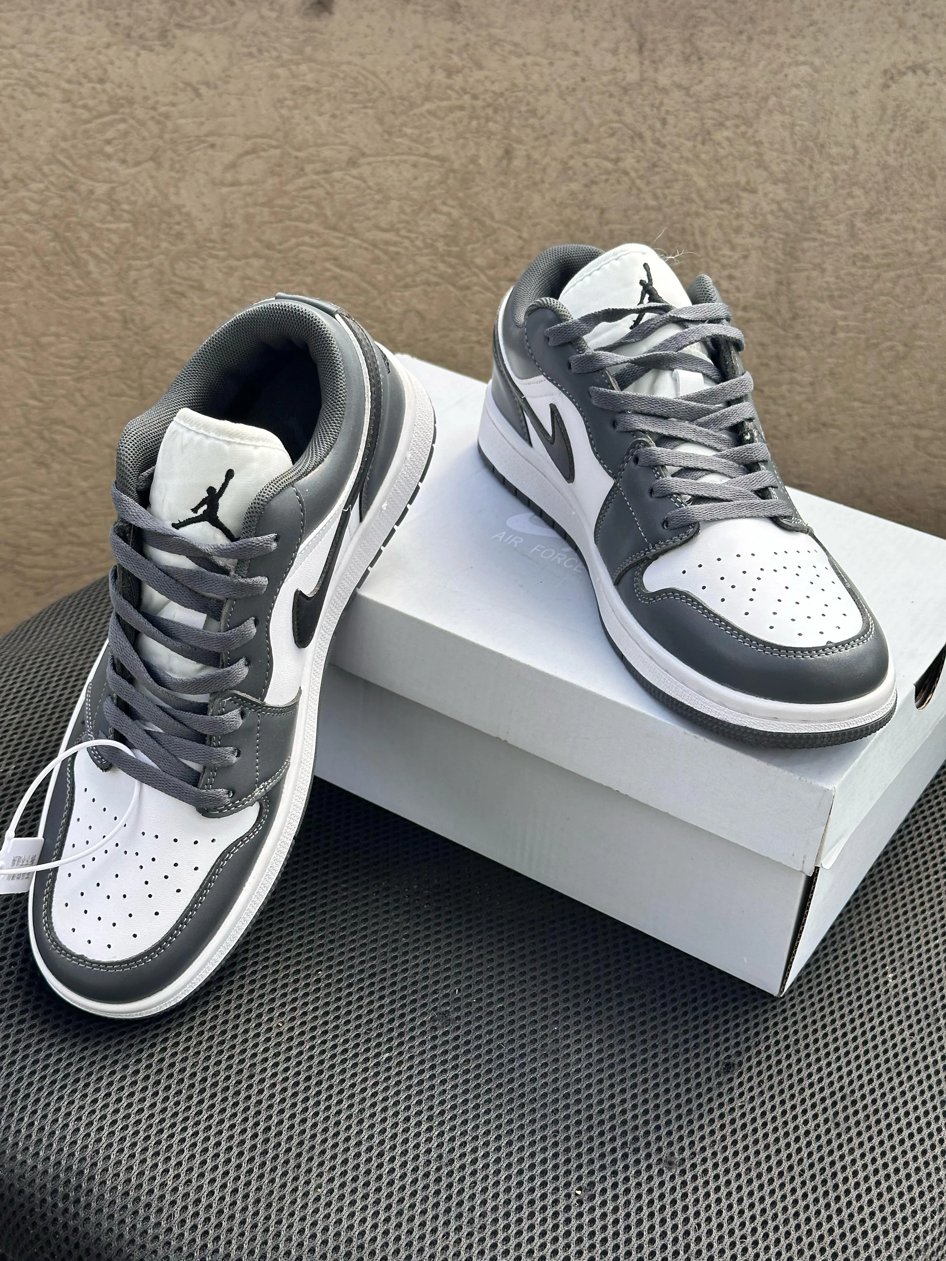 Nike Air Jordan 1 Low - White/Grey