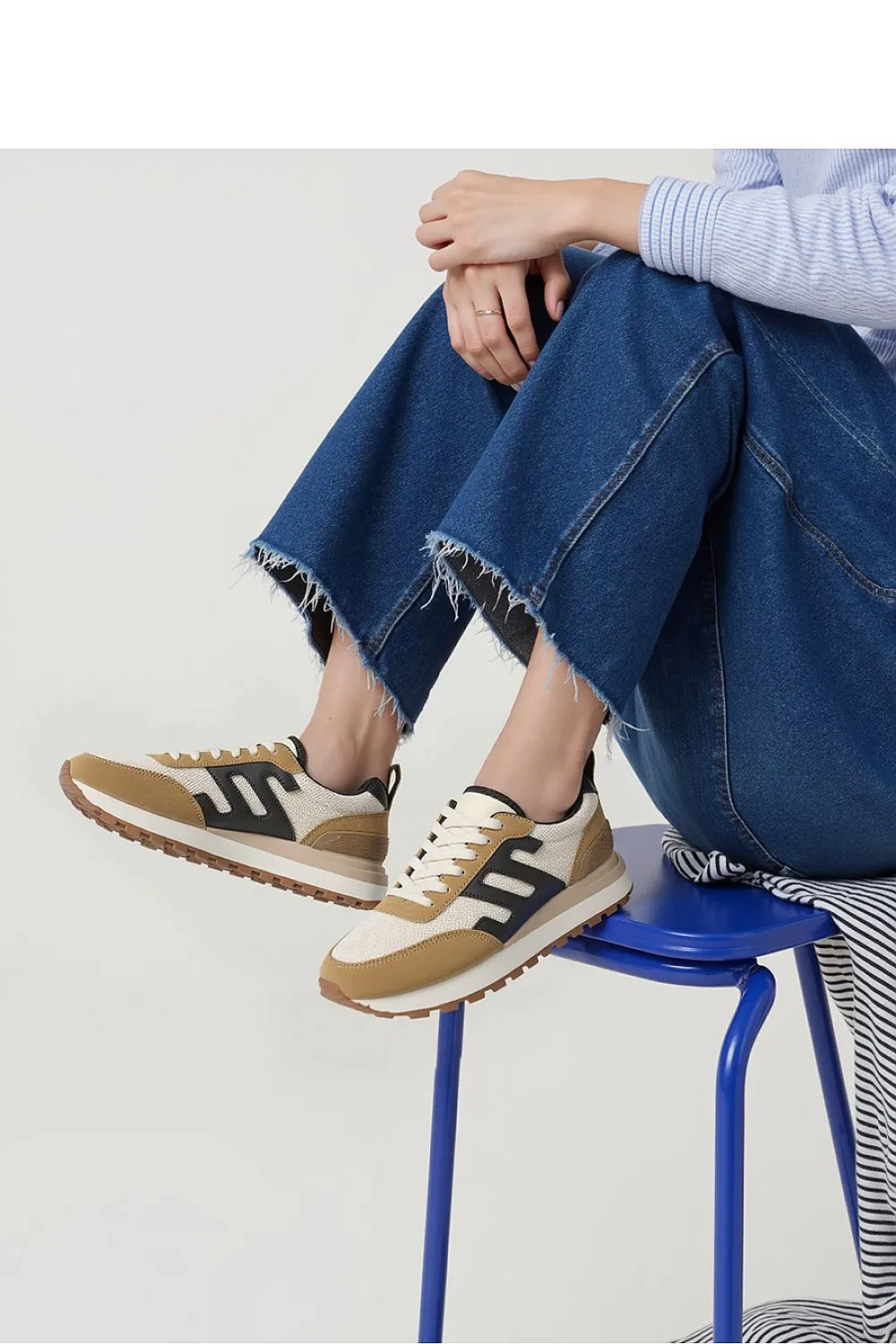 Sport Shoes model 210248 Inello