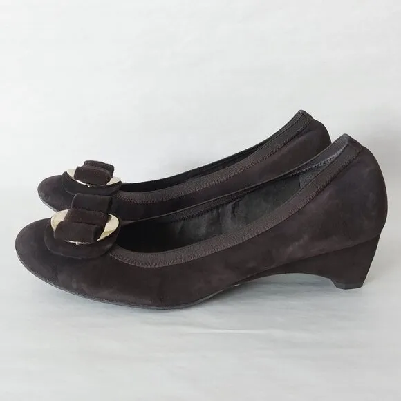 Stuart Weitzman Beaudelair Suede Pump Size 8 Hidden Wedge Bow Low Heel Slip-on