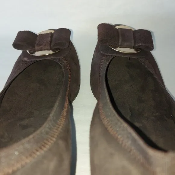 Stuart Weitzman Beaudelair Suede Pump Size 8 Hidden Wedge Bow Low Heel Slip-on