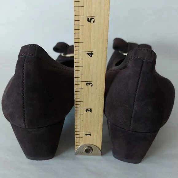 Stuart Weitzman Beaudelair Suede Pump Size 8 Hidden Wedge Bow Low Heel Slip-on