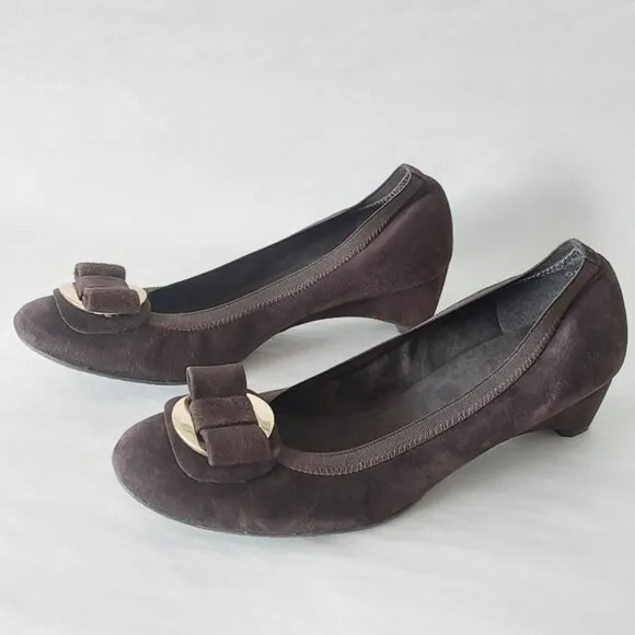 Stuart Weitzman Beaudelair Suede Pump Size 8 Hidden Wedge Bow Low Heel Slip-on