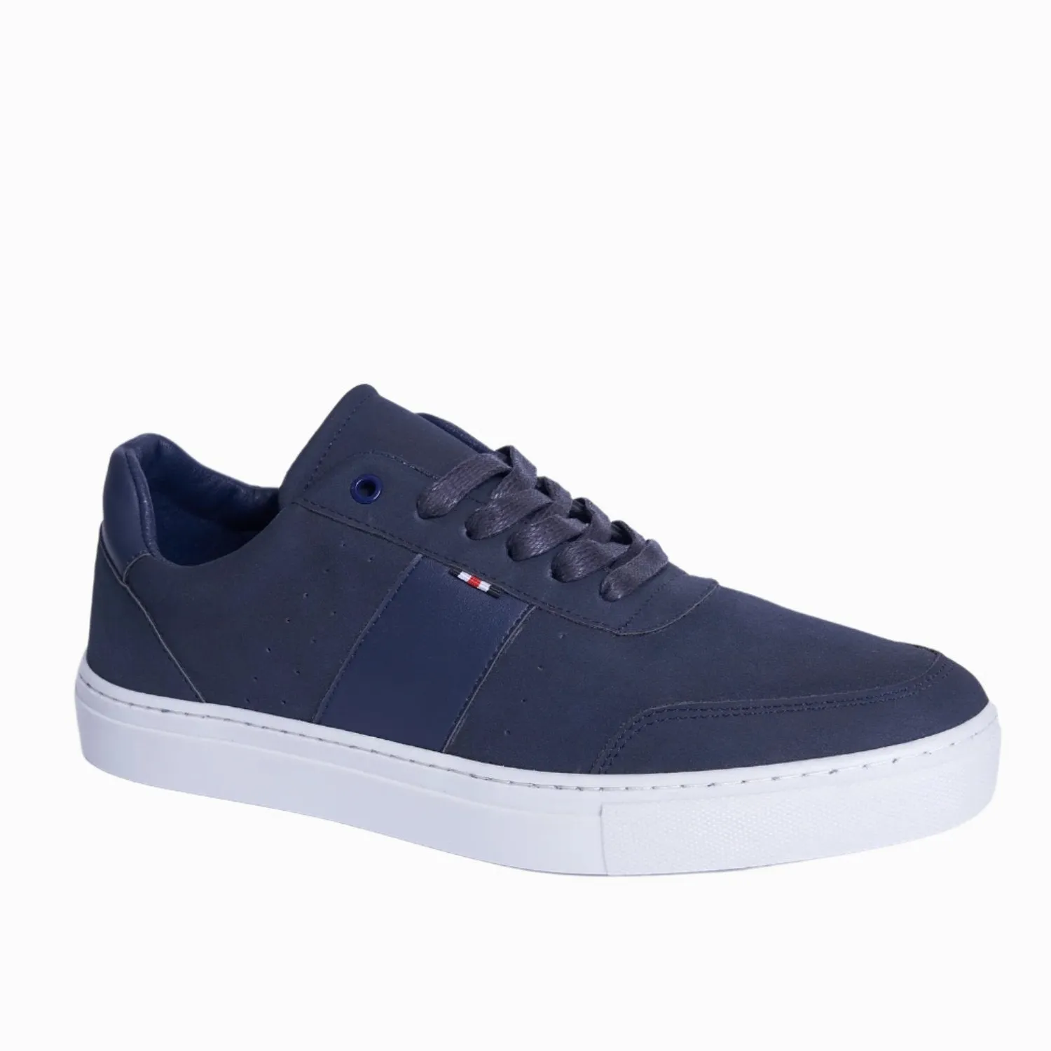 V762w Navy Sleek and Stylish Sneaker - Modern Men's Fashion Footwear