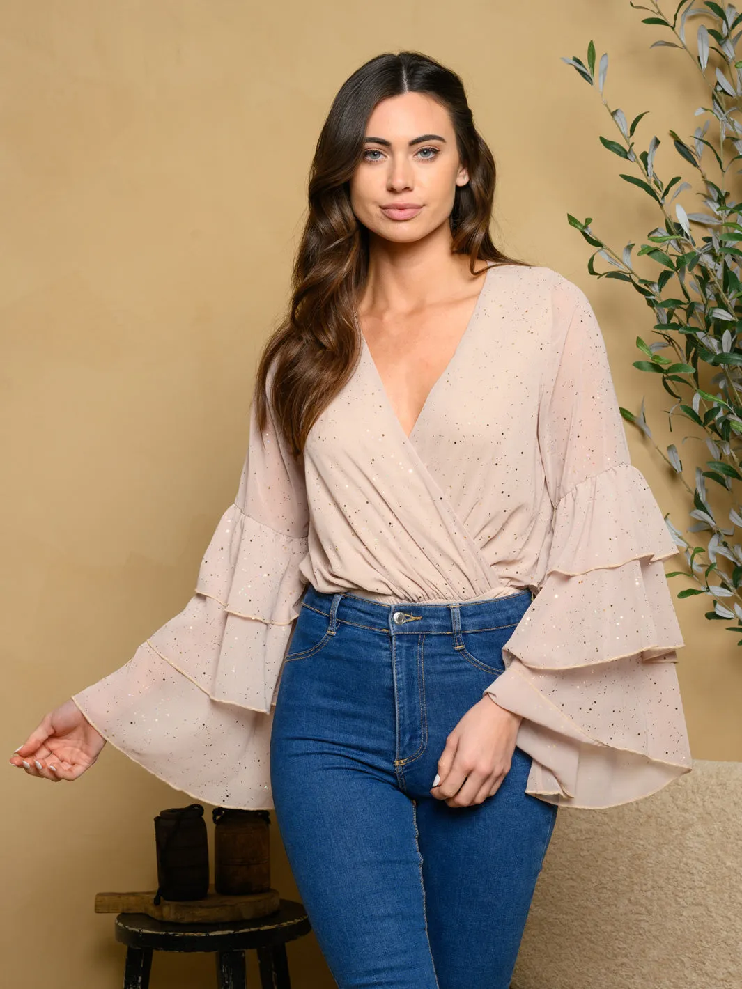 WOMEN'S BELL SLEEVE GLITTER WOVEN BODYSUIT