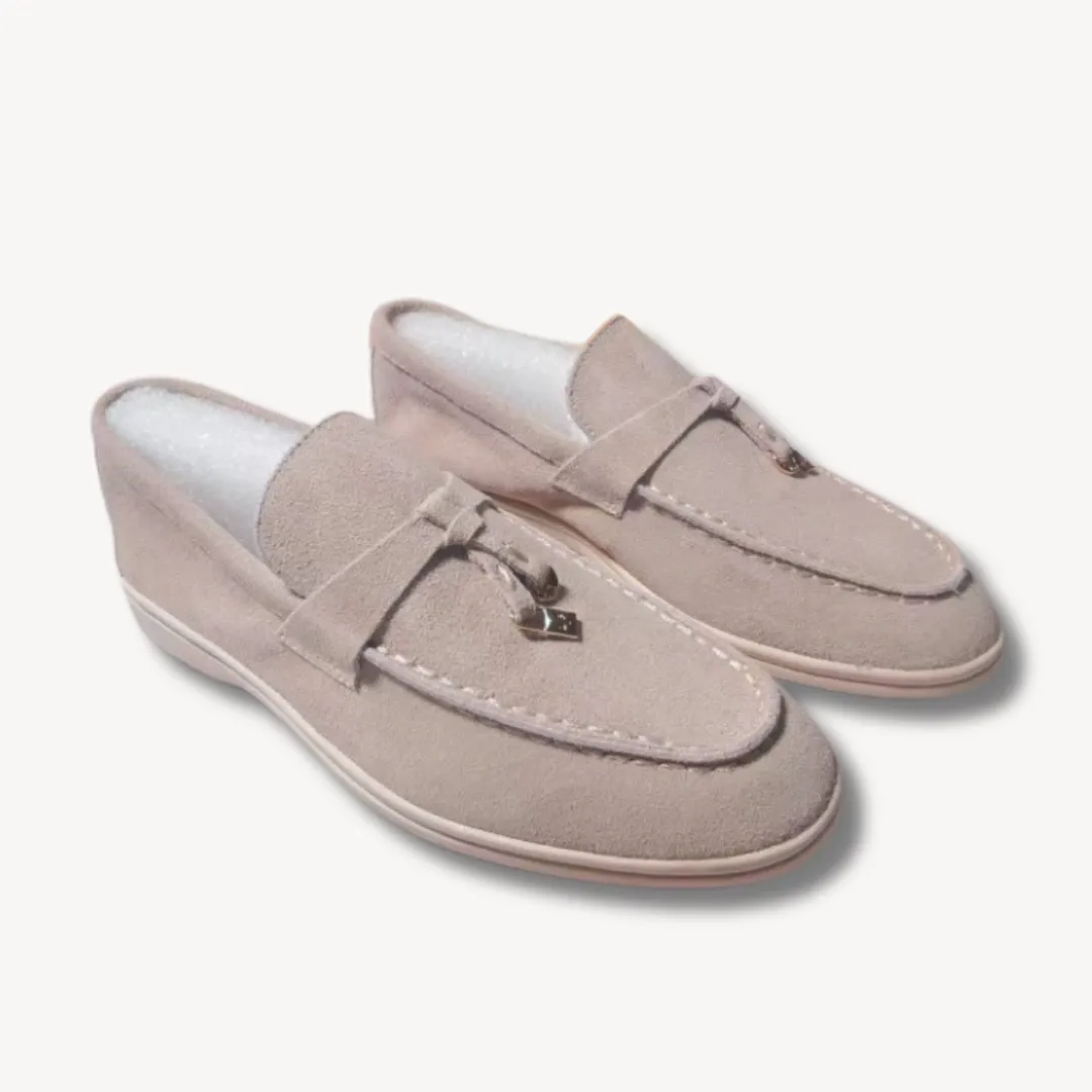 Women’s Loafers – Classic Design – Slip-On Comfort – Tassel Detail – Everyday Chic